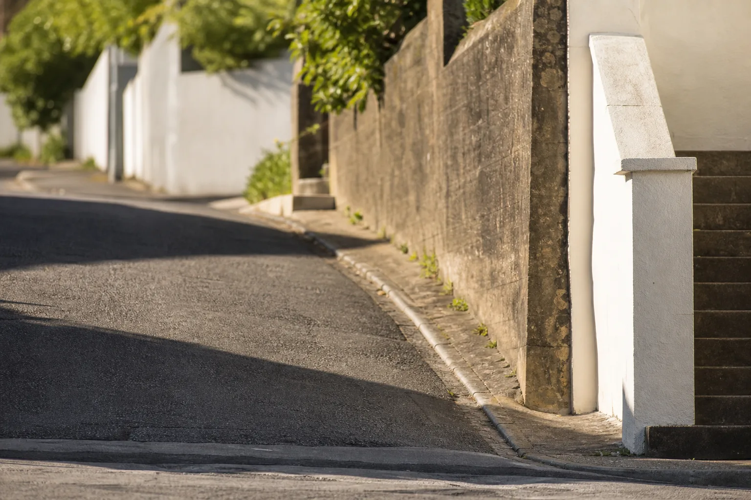 Steep hill outside your door? How to size the motor, the gears and the brakes